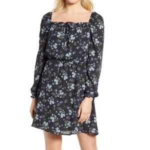 Cupcakes & Cashmere Elsie Square Neck Floral Dress